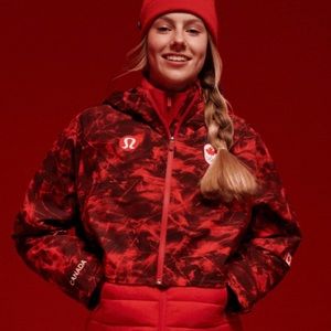 HOSTPICK ♥️ RARE Lulu Team Canada 22 Cropped Waterproof Multiseason Jacket L/XL